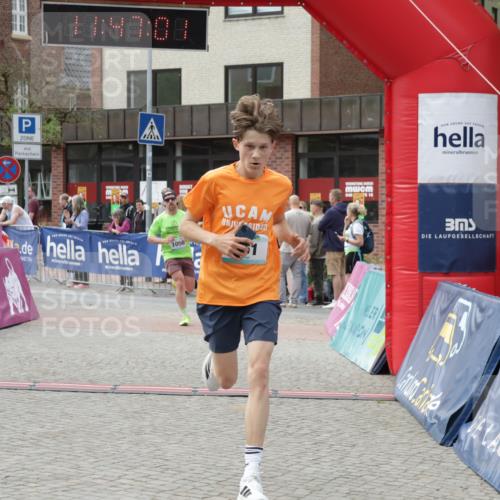 10.05.2026 - 8. Wedeler Halbmarathon Yannick Fuchs http://msf.ph/oto/9732638 10.05.2026 11:46:59 Ziel 761, 1056 meine-sportfotos.de