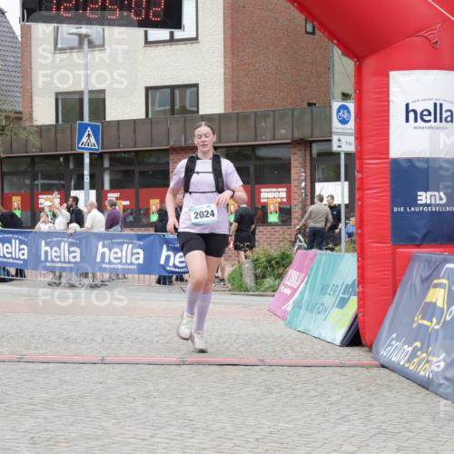 10.05.2026 - 8. Wedeler Halbmarathon Yannick Fuchs http://msf.ph/oto/9732644 10.05.2026 12:25:00 Ziel 2024 meine-sportfotos.de