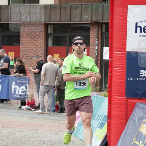10.05.2026 - 8. Wedeler Halbmarathon Yannick Fuchs http://msf.ph/oto/9732648 10.05.2026 11:47:01 Ziel 761, 1056 meine-sportfotos.de