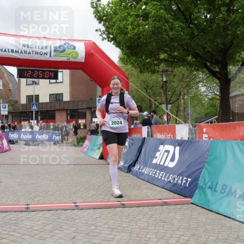 10.05.2026 - 8. Wedeler Halbmarathon Yannick Fuchs http://msf.ph/oto/9732655 10.05.2026 12:25:02 Ziel 2024 meine-sportfotos.de