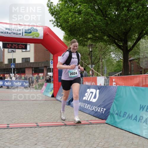 10.05.2026 - 8. Wedeler Halbmarathon Yannick Fuchs http://msf.ph/oto/9732660 10.05.2026 12:25:02 Ziel 2024 meine-sportfotos.de