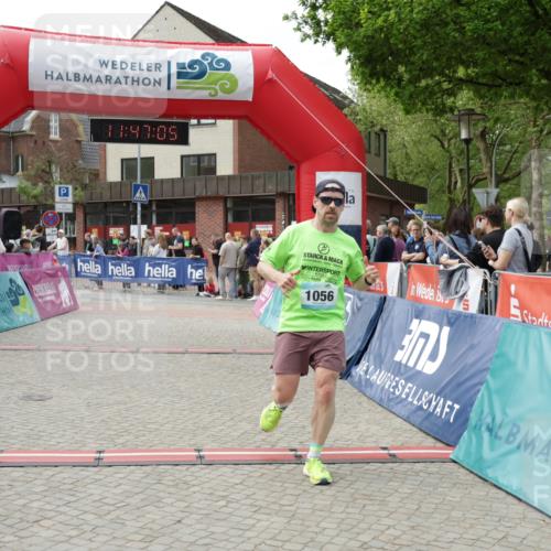 10.05.2026 - 8. Wedeler Halbmarathon Yannick Fuchs http://msf.ph/oto/9732670 10.05.2026 11:47:03 Ziel 761, 1056 meine-sportfotos.de