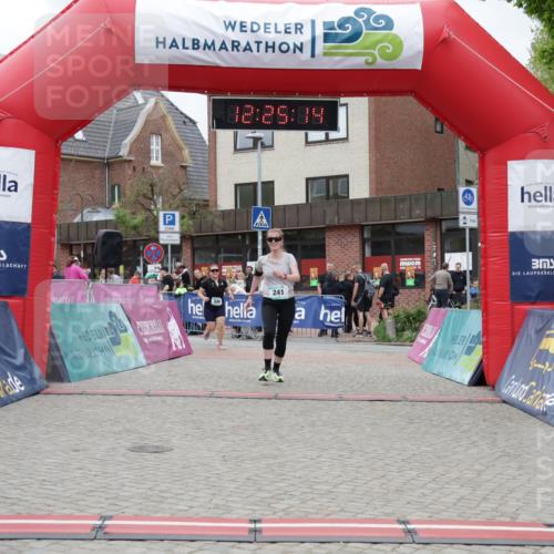 10.05.2026 - 8. Wedeler Halbmarathon Yannick Fuchs http://msf.ph/oto/9732688 10.05.2026 12:25:12 Ziel 241, 349 meine-sportfotos.de
