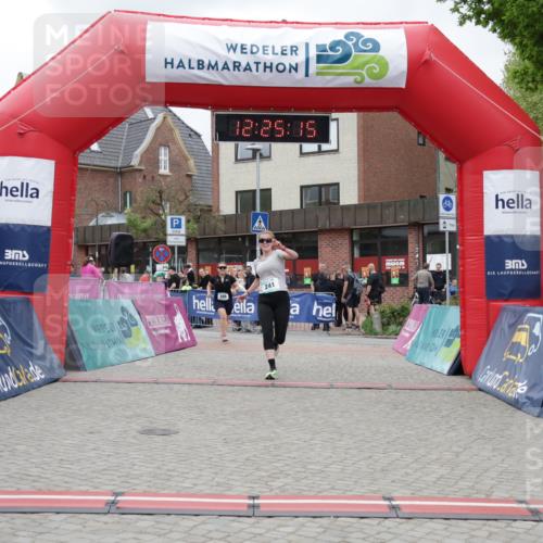10.05.2026 - 8. Wedeler Halbmarathon Yannick Fuchs http://msf.ph/oto/9732690 10.05.2026 12:25:13 Ziel 241, 349 meine-sportfotos.de