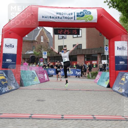 10.05.2026 - 8. Wedeler Halbmarathon Yannick Fuchs http://msf.ph/oto/9732694 10.05.2026 12:25:13 Ziel 241, 349 meine-sportfotos.de