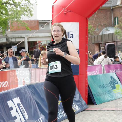 10.05.2026 - 8. Wedeler Halbmarathon Yannick Fuchs http://msf.ph/oto/9732699 10.05.2026 11:47:10 Ziel 853, 966 meine-sportfotos.de