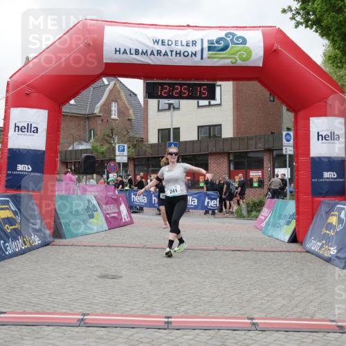 10.05.2026 - 8. Wedeler Halbmarathon Yannick Fuchs http://msf.ph/oto/9732700 10.05.2026 12:25:13 Ziel 241, 349 meine-sportfotos.de