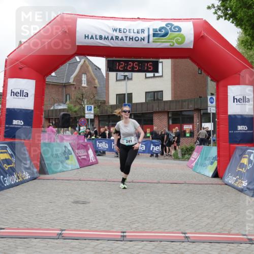 10.05.2026 - 8. Wedeler Halbmarathon Yannick Fuchs http://msf.ph/oto/9732702 10.05.2026 12:25:14 Ziel 241, 349 meine-sportfotos.de