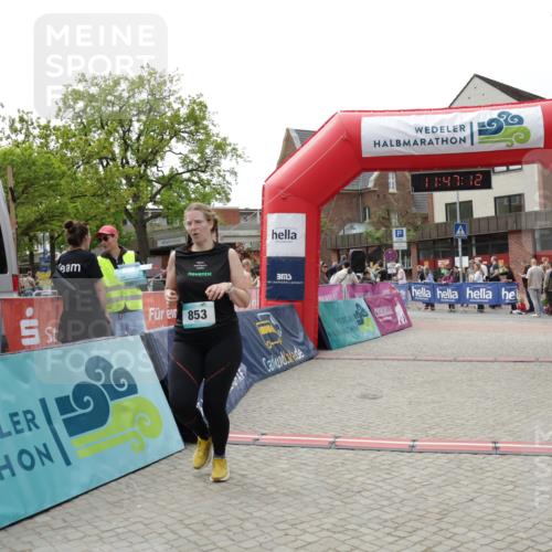 10.05.2026 - 8. Wedeler Halbmarathon Yannick Fuchs http://msf.ph/oto/9732708 10.05.2026 11:47:10 Ziel 853, 966 meine-sportfotos.de