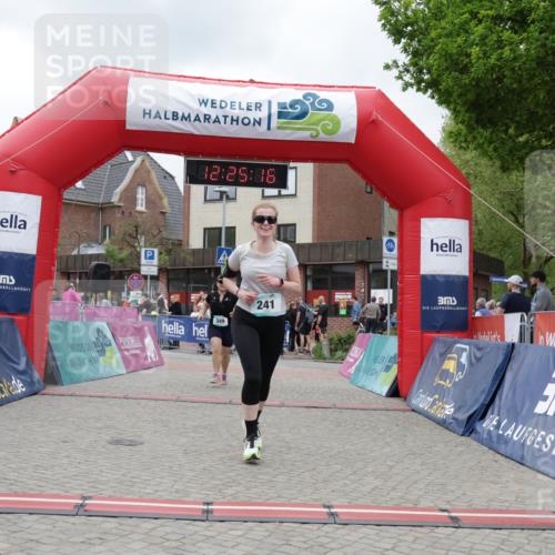 10.05.2026 - 8. Wedeler Halbmarathon Yannick Fuchs http://msf.ph/oto/9732715 10.05.2026 12:25:14 Ziel 241, 349 meine-sportfotos.de