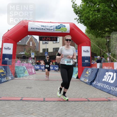 10.05.2026 - 8. Wedeler Halbmarathon Yannick Fuchs http://msf.ph/oto/9732723 10.05.2026 12:25:15 Ziel 241, 349 meine-sportfotos.de