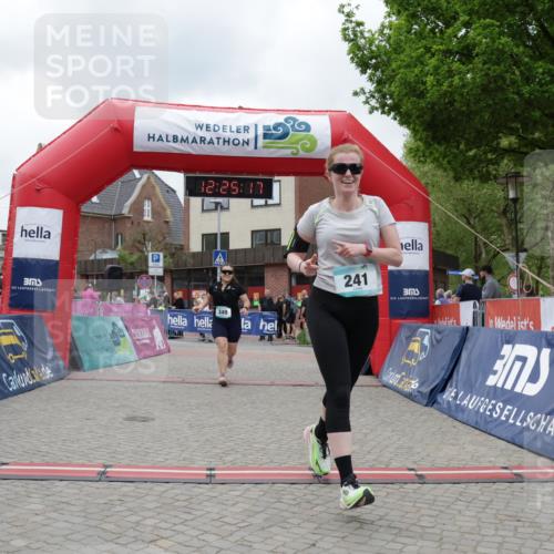10.05.2026 - 8. Wedeler Halbmarathon Yannick Fuchs http://msf.ph/oto/9732725 10.05.2026 12:25:15 Ziel 241, 349 meine-sportfotos.de
