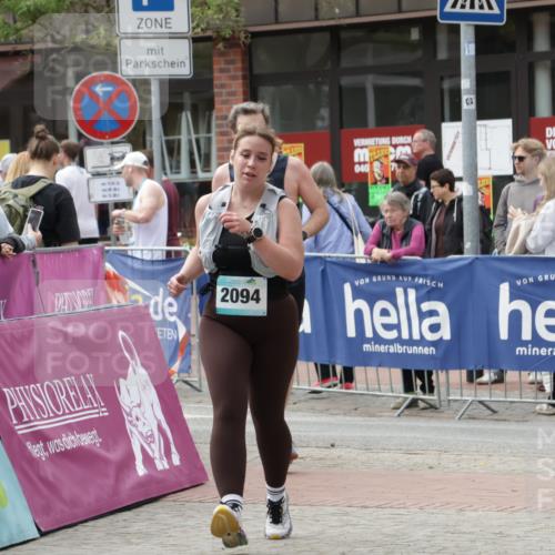 10.05.2026 - 8. Wedeler Halbmarathon Yannick Fuchs http://msf.ph/oto/9732728 10.05.2026 11:47:15 Ziel 14, 332, 853, 2094 meine-sportfotos.de