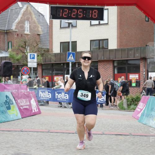 10.05.2026 - 8. Wedeler Halbmarathon Yannick Fuchs http://msf.ph/oto/9732729 10.05.2026 12:25:16 Ziel 241, 349 meine-sportfotos.de