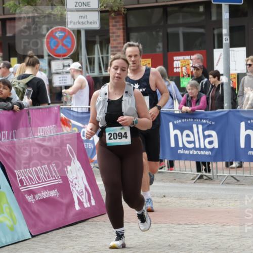 10.05.2026 - 8. Wedeler Halbmarathon Yannick Fuchs http://msf.ph/oto/9732730 10.05.2026 11:47:15 Ziel 14, 332, 853, 2094 meine-sportfotos.de