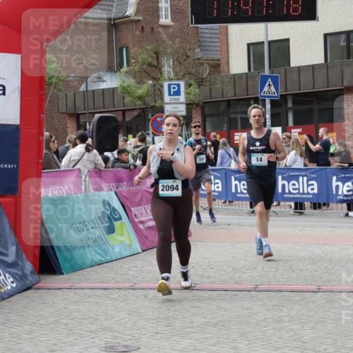 10.05.2026 - 8. Wedeler Halbmarathon Yannick Fuchs http://msf.ph/oto/9732739 10.05.2026 11:47:16 Ziel 14, 332, 2094 meine-sportfotos.de