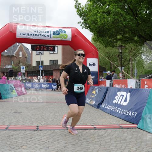 10.05.2026 - 8. Wedeler Halbmarathon Yannick Fuchs http://msf.ph/oto/9732745 10.05.2026 12:25:17 Ziel 241, 349 meine-sportfotos.de