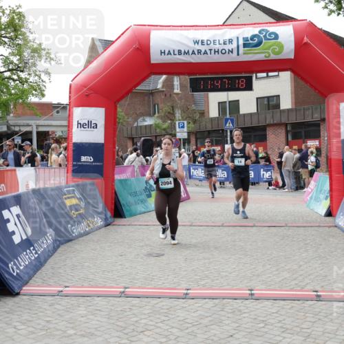 10.05.2026 - 8. Wedeler Halbmarathon Yannick Fuchs http://msf.ph/oto/9732746 10.05.2026 11:47:17 Ziel 14, 332, 2094 meine-sportfotos.de