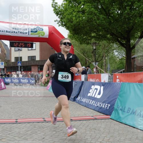 10.05.2026 - 8. Wedeler Halbmarathon Yannick Fuchs http://msf.ph/oto/9732747 10.05.2026 12:25:17 Ziel 241, 349 meine-sportfotos.de