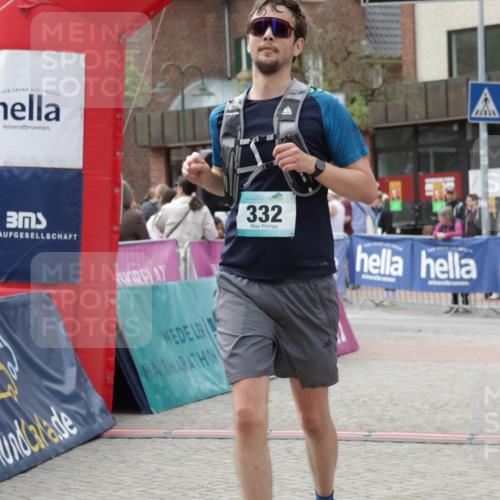 10.05.2026 - 8. Wedeler Halbmarathon Yannick Fuchs http://msf.ph/oto/9732763 10.05.2026 11:47:20 Ziel 14, 332, 2094 meine-sportfotos.de