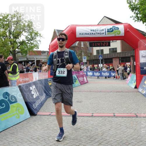 10.05.2026 - 8. Wedeler Halbmarathon Yannick Fuchs http://msf.ph/oto/9732774 10.05.2026 11:47:21 Ziel 14, 332, 2094 meine-sportfotos.de