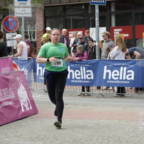 10.05.2026 - 8. Wedeler Halbmarathon Yannick Fuchs http://msf.ph/oto/9732782 10.05.2026 11:47:25 Ziel 160, 199, 332 meine-sportfotos.de