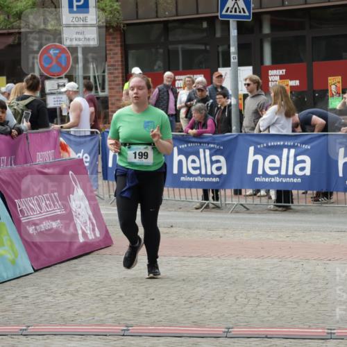 10.05.2026 - 8. Wedeler Halbmarathon Yannick Fuchs http://msf.ph/oto/9732784 10.05.2026 11:47:25 Ziel 160, 199, 332 meine-sportfotos.de