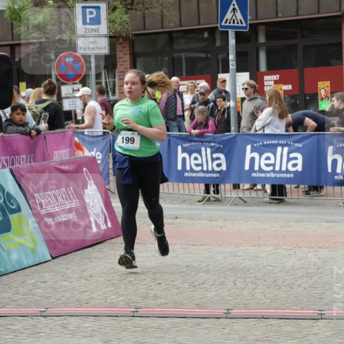 10.05.2026 - 8. Wedeler Halbmarathon Yannick Fuchs http://msf.ph/oto/9732787 10.05.2026 11:47:25 Ziel 160, 199, 332 meine-sportfotos.de