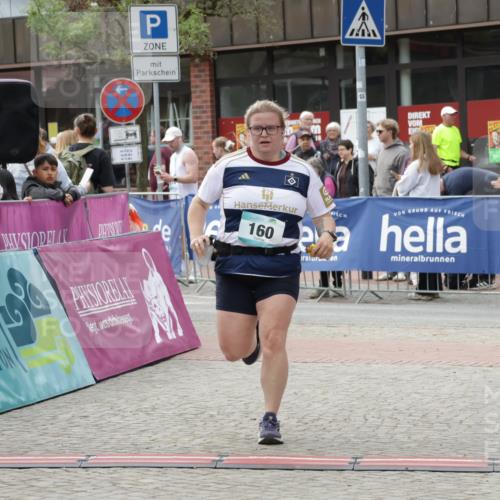 10.05.2026 - 8. Wedeler Halbmarathon Yannick Fuchs http://msf.ph/oto/9732809 10.05.2026 11:47:29 Ziel 160, 199, 826 meine-sportfotos.de
