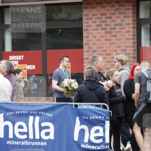 10.05.2026 - 8. Wedeler Halbmarathon Yannick Fuchs http://msf.ph/oto/9732823 10.05.2026 12:25:39 Ziel  meine-sportfotos.de