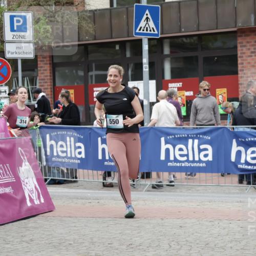 10.05.2026 - 8. Wedeler Halbmarathon Yannick Fuchs http://msf.ph/oto/9732825 10.05.2026 12:25:42 Ziel 314, 550 meine-sportfotos.de