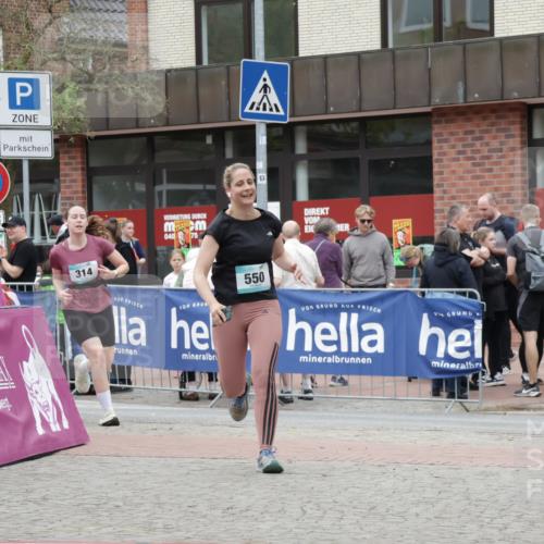 10.05.2026 - 8. Wedeler Halbmarathon Yannick Fuchs http://msf.ph/oto/9732828 10.05.2026 12:25:42 Ziel 314, 550 meine-sportfotos.de