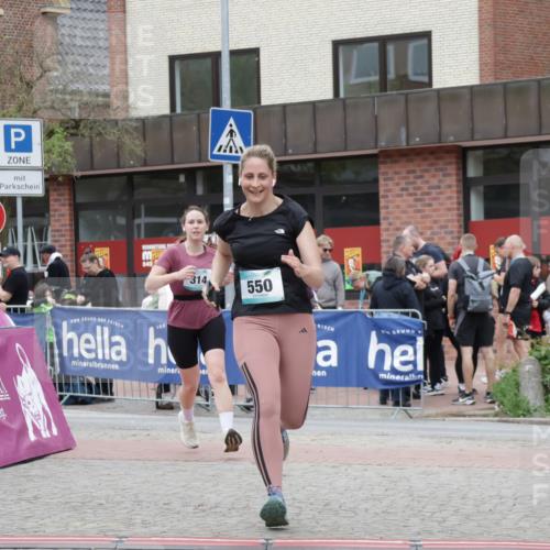 10.05.2026 - 8. Wedeler Halbmarathon Yannick Fuchs http://msf.ph/oto/9732830 10.05.2026 12:25:43 Ziel 314, 550 meine-sportfotos.de