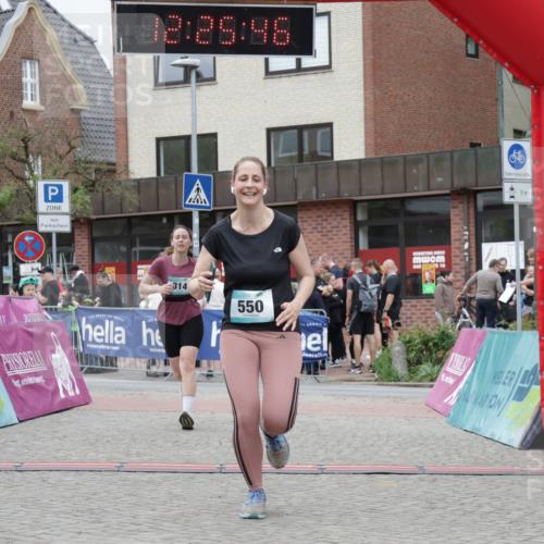 10.05.2026 - 8. Wedeler Halbmarathon Yannick Fuchs http://msf.ph/oto/9732840 10.05.2026 12:25:44 Ziel 314, 550 meine-sportfotos.de