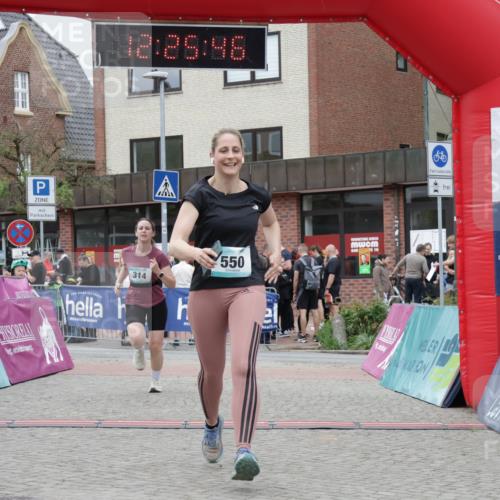 10.05.2026 - 8. Wedeler Halbmarathon Yannick Fuchs http://msf.ph/oto/9732843 10.05.2026 12:25:44 Ziel 314, 550 meine-sportfotos.de