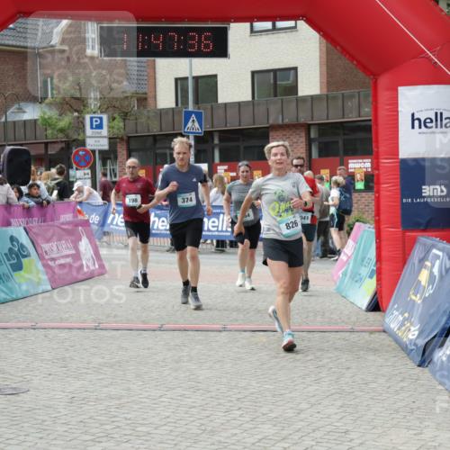 10.05.2026 - 8. Wedeler Halbmarathon Yannick Fuchs http://msf.ph/oto/9732848 10.05.2026 11:47:34 Ziel 160, 198, 564, 826, 1041 meine-sportfotos.de