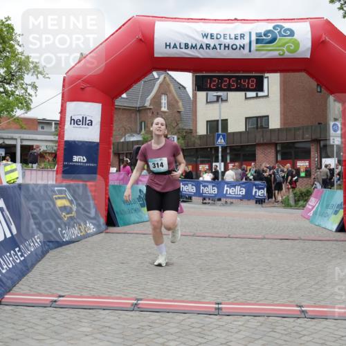 10.05.2026 - 8. Wedeler Halbmarathon Yannick Fuchs http://msf.ph/oto/9732861 10.05.2026 12:25:46 Ziel 292, 314, 550 meine-sportfotos.de