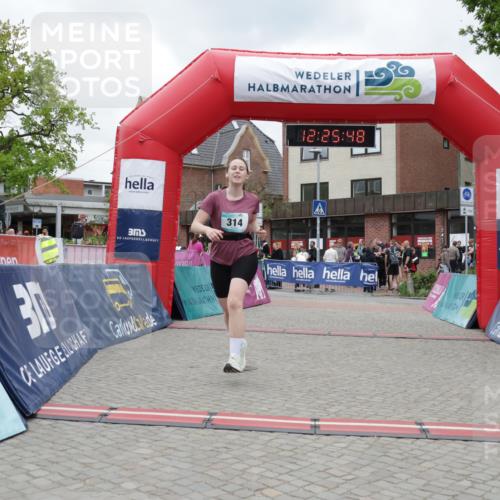 10.05.2026 - 8. Wedeler Halbmarathon Yannick Fuchs http://msf.ph/oto/9732863 10.05.2026 12:25:46 Ziel 292, 314, 550 meine-sportfotos.de