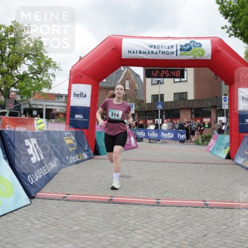 10.05.2026 - 8. Wedeler Halbmarathon Yannick Fuchs http://msf.ph/oto/9732865 10.05.2026 12:25:46 Ziel 292, 314, 550 meine-sportfotos.de