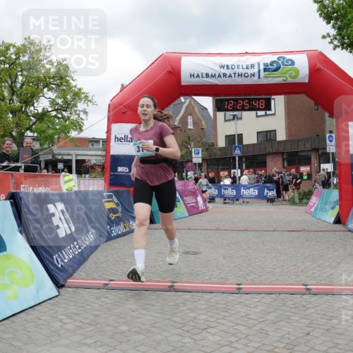 10.05.2026 - 8. Wedeler Halbmarathon Yannick Fuchs http://msf.ph/oto/9732870 10.05.2026 12:25:46 Ziel 292, 314, 550 meine-sportfotos.de