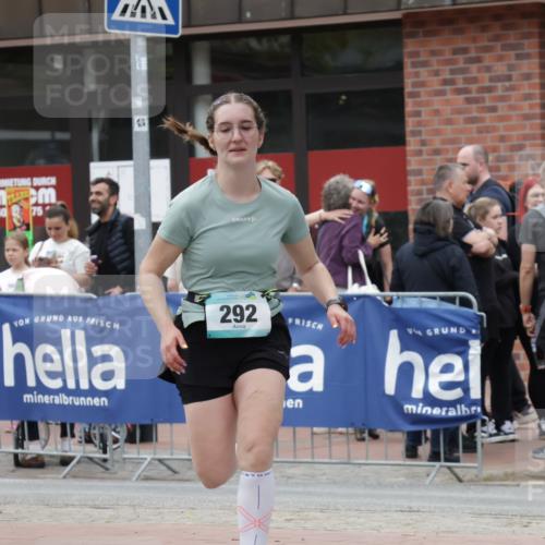 10.05.2026 - 8. Wedeler Halbmarathon Yannick Fuchs http://msf.ph/oto/9732877 10.05.2026 12:25:48 Ziel 292, 314, 550 meine-sportfotos.de