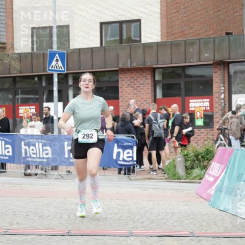 10.05.2026 - 8. Wedeler Halbmarathon Yannick Fuchs http://msf.ph/oto/9732882 10.05.2026 12:25:49 Ziel 292, 314, 550 meine-sportfotos.de