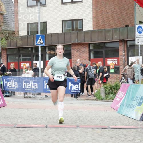10.05.2026 - 8. Wedeler Halbmarathon Yannick Fuchs http://msf.ph/oto/9732884 10.05.2026 12:25:49 Ziel 292, 314, 550 meine-sportfotos.de