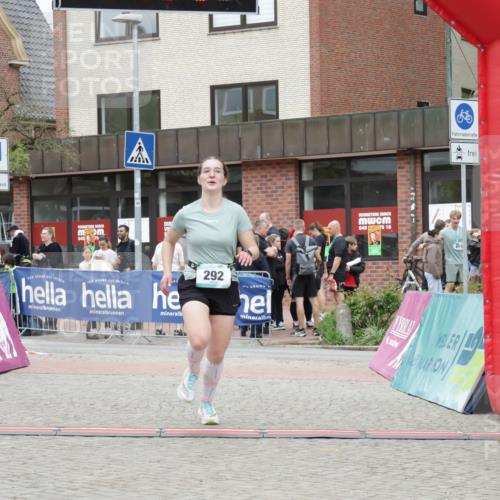 10.05.2026 - 8. Wedeler Halbmarathon Yannick Fuchs http://msf.ph/oto/9732886 10.05.2026 12:25:49 Ziel 292, 314, 550 meine-sportfotos.de
