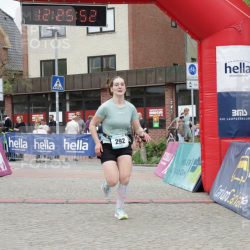 10.05.2026 - 8. Wedeler Halbmarathon Yannick Fuchs http://msf.ph/oto/9732890 10.05.2026 12:25:50 Ziel 292, 314, 550 meine-sportfotos.de
