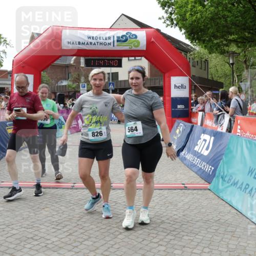 10.05.2026 - 8. Wedeler Halbmarathon Yannick Fuchs http://msf.ph/oto/9732895 10.05.2026 11:47:39 Ziel 198, 564, 826, 1041, 2010 meine-sportfotos.de