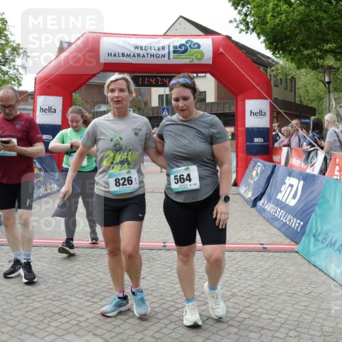10.05.2026 - 8. Wedeler Halbmarathon Yannick Fuchs http://msf.ph/oto/9732898 10.05.2026 11:47:39 Ziel 198, 564, 826, 1041, 2010 meine-sportfotos.de