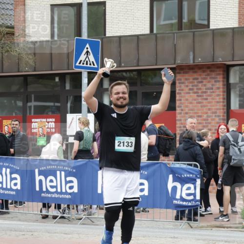 10.05.2026 - 8. Wedeler Halbmarathon Yannick Fuchs http://msf.ph/oto/9732900 10.05.2026 12:26:16 Ziel 2133 meine-sportfotos.de