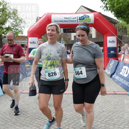 10.05.2026 - 8. Wedeler Halbmarathon Yannick Fuchs http://msf.ph/oto/9732905 10.05.2026 11:47:40 Ziel 198, 564, 1041, 2010 meine-sportfotos.de