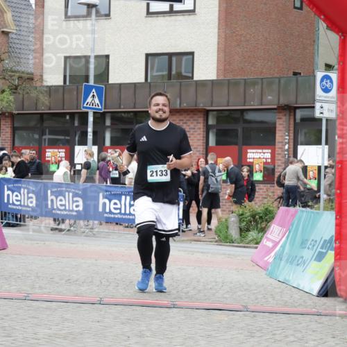 10.05.2026 - 8. Wedeler Halbmarathon Yannick Fuchs http://msf.ph/oto/9732913 10.05.2026 12:26:17 Ziel 2133 meine-sportfotos.de